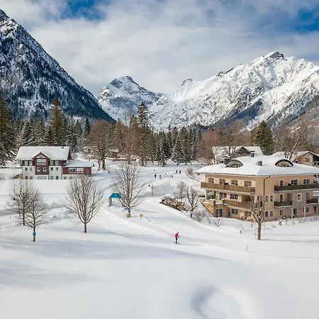 Appartementhaus Tristenau * פרטיסאו